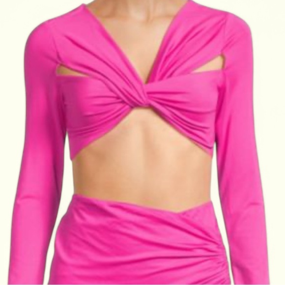 Area Star Fuchsia Nikki Twist Front Crop Top NWT Size Medium - Picture 2 of 3